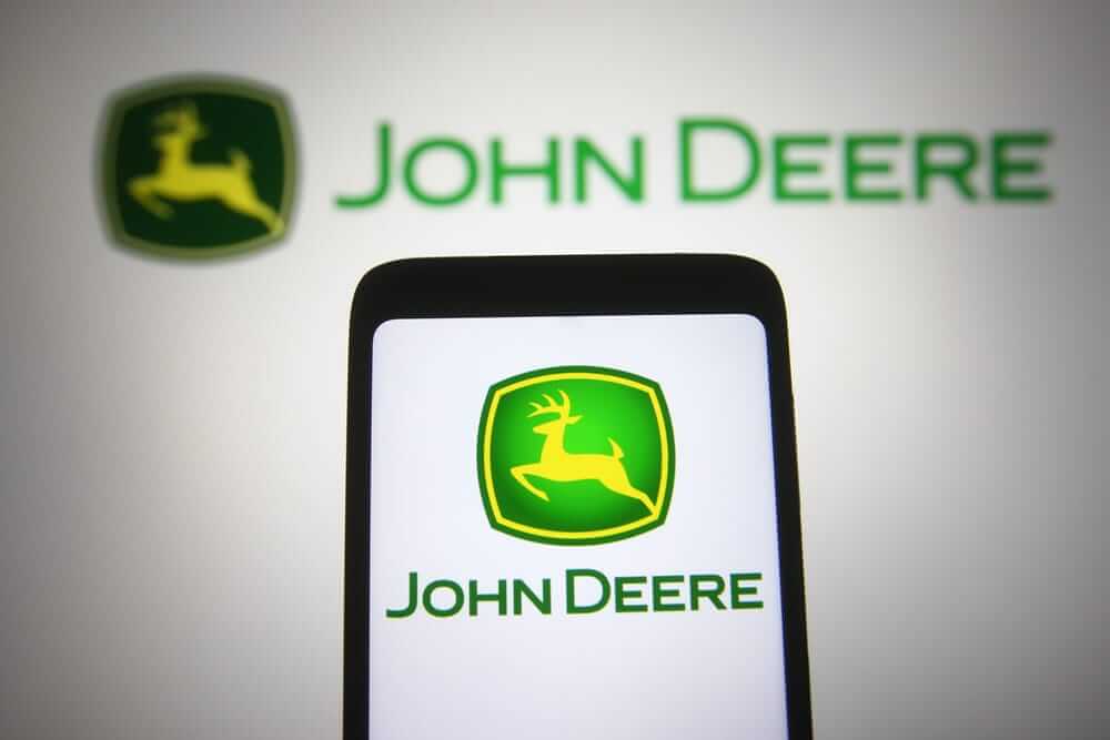 DEERE COMPANY DE visual data 8